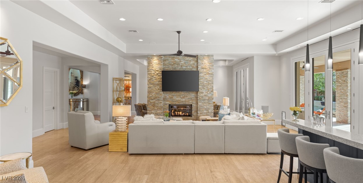 11 Misty Peaks Court