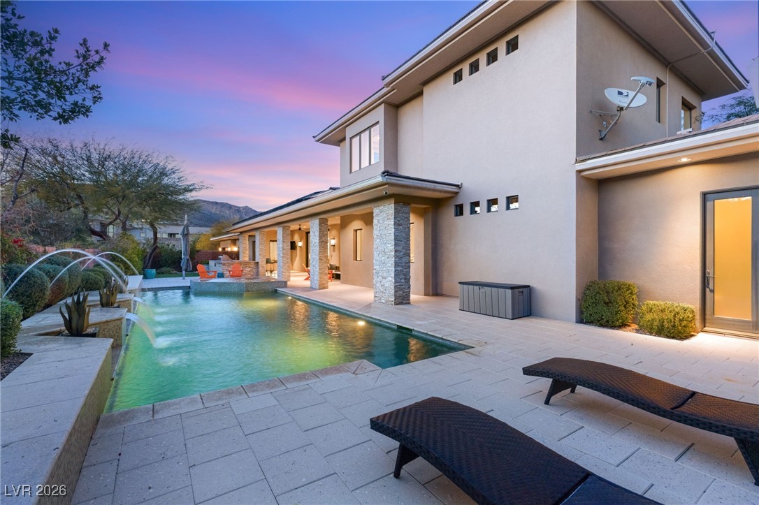 11 Misty Peaks Court