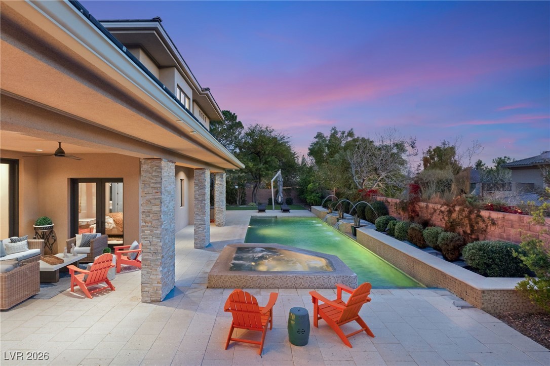 11 Misty Peaks Court