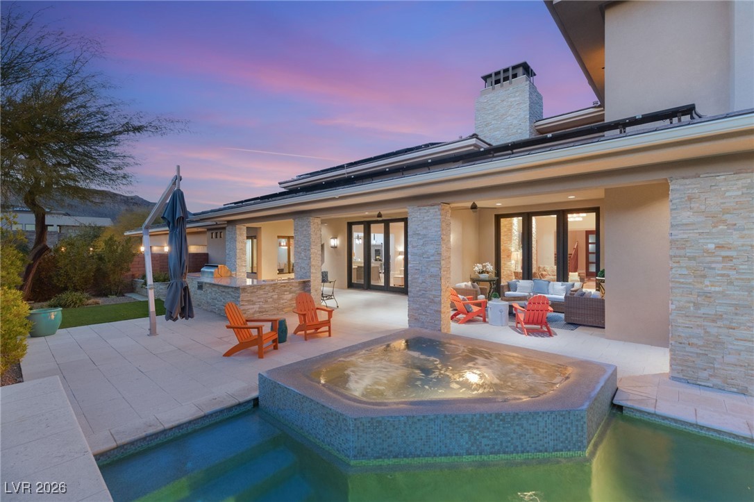 11 Misty Peaks Court
