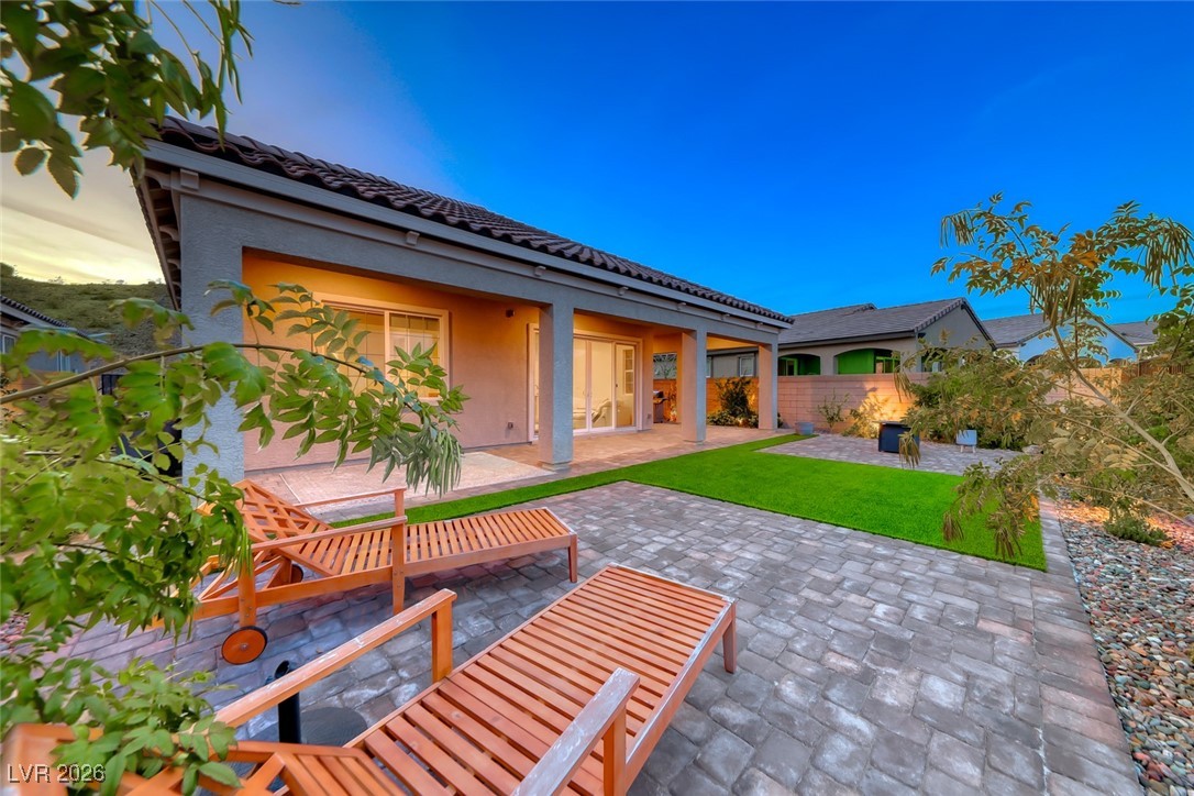 32 Tatahatso Point Street