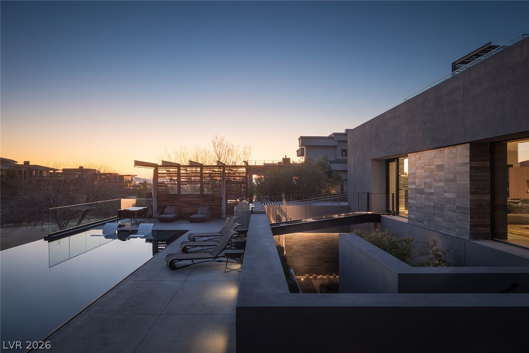 20 Soaring Bird Court