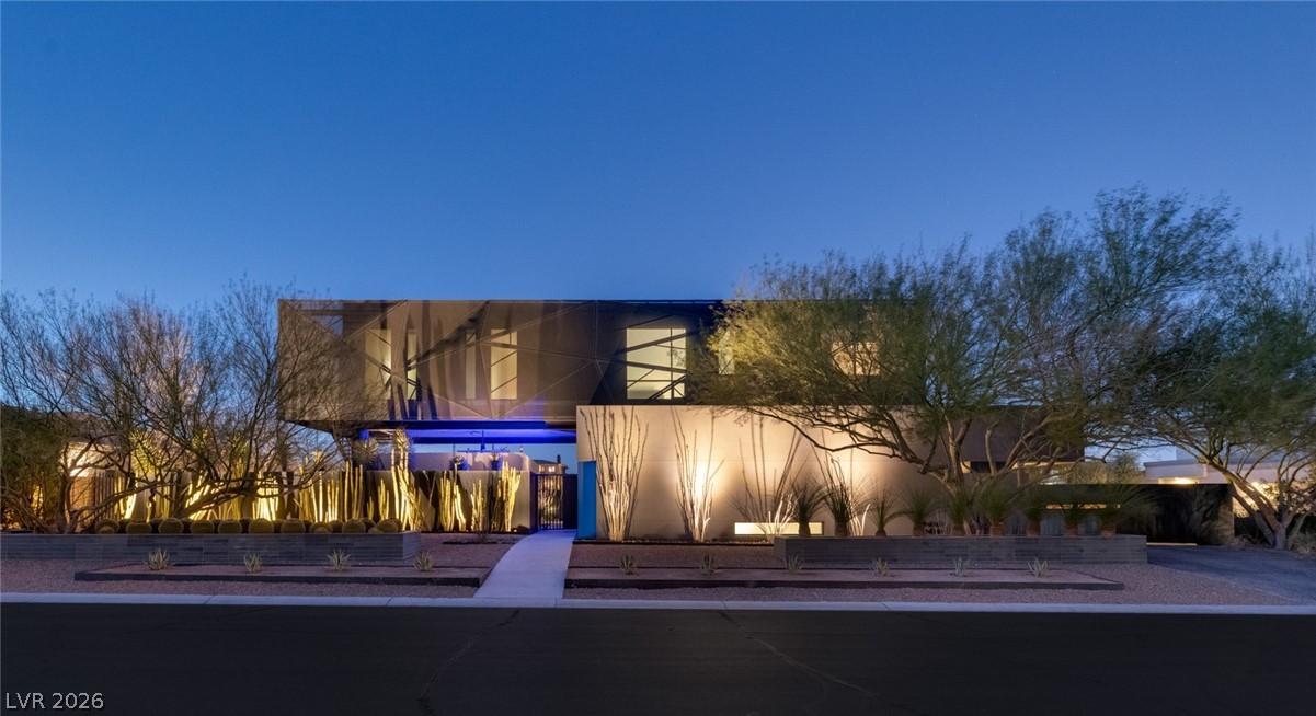 20 Soaring Bird Court