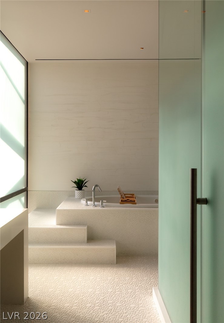 20 Soaring Bird Court