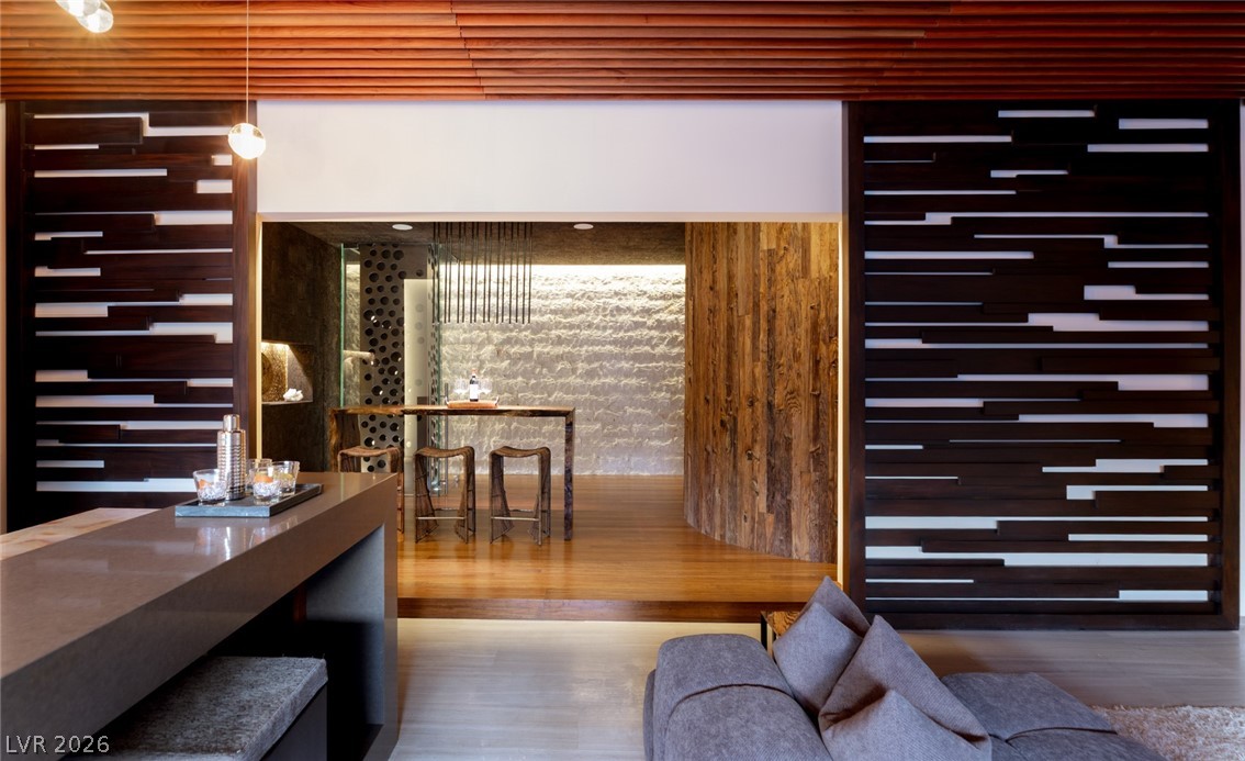 20 Soaring Bird Court
