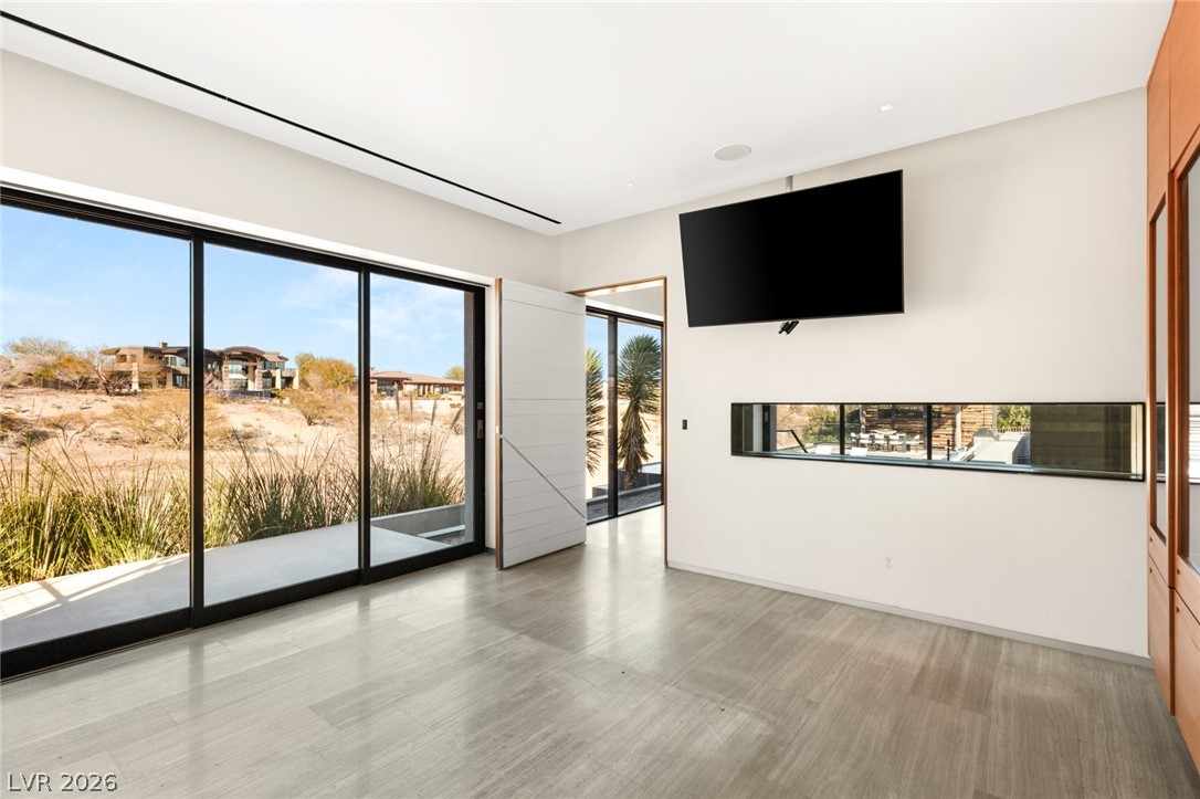 20 Soaring Bird Court