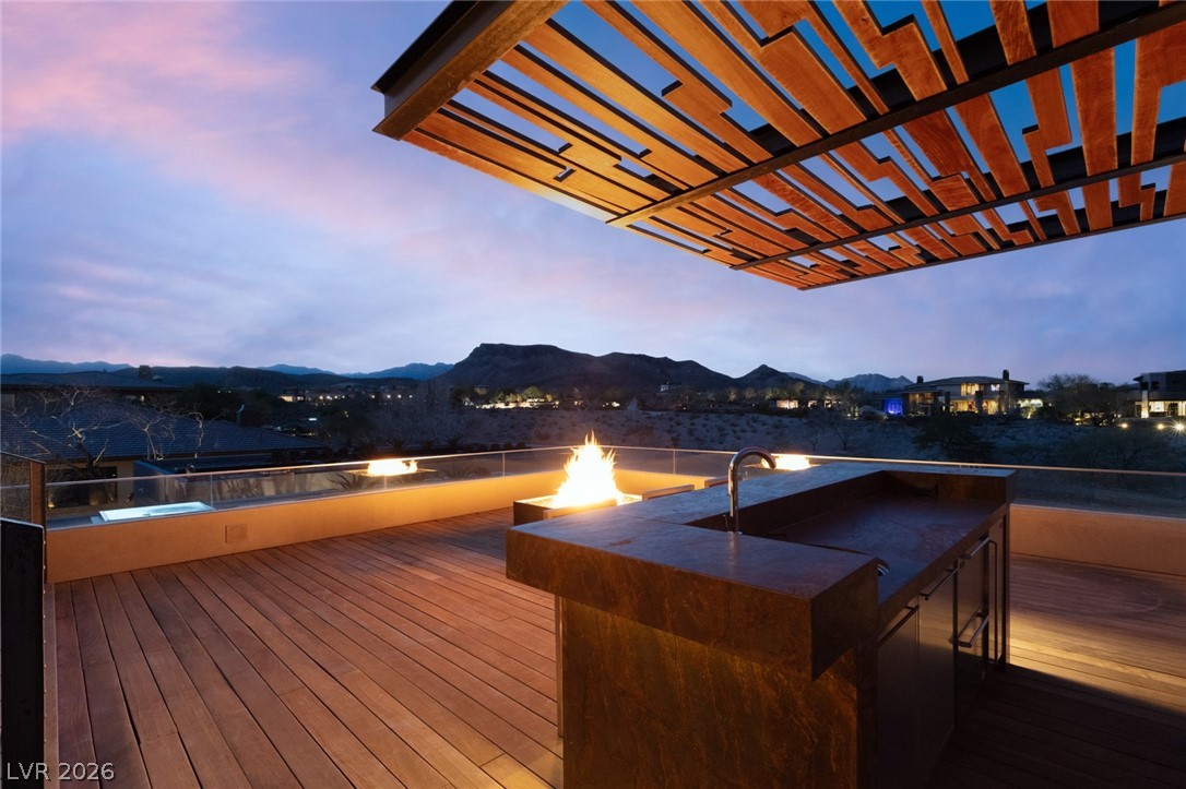 20 Soaring Bird Court