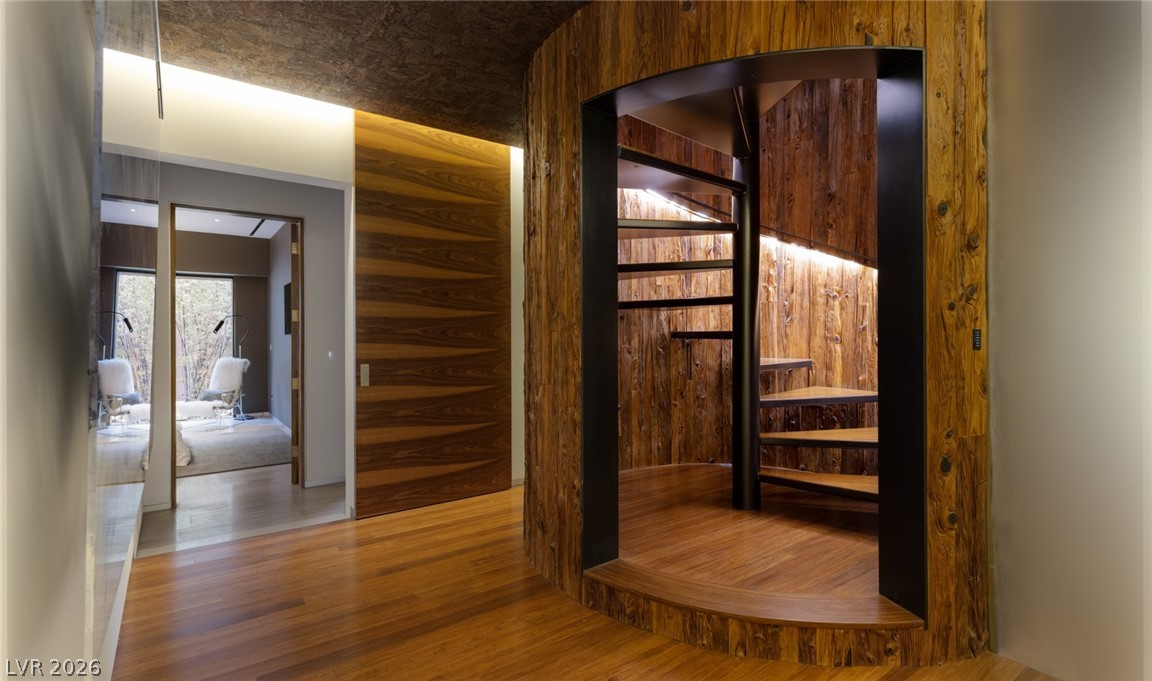 20 Soaring Bird Court