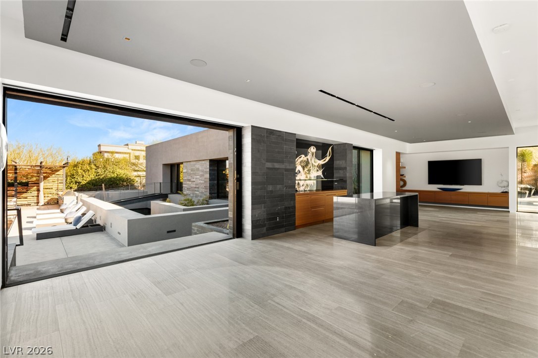 20 Soaring Bird Court