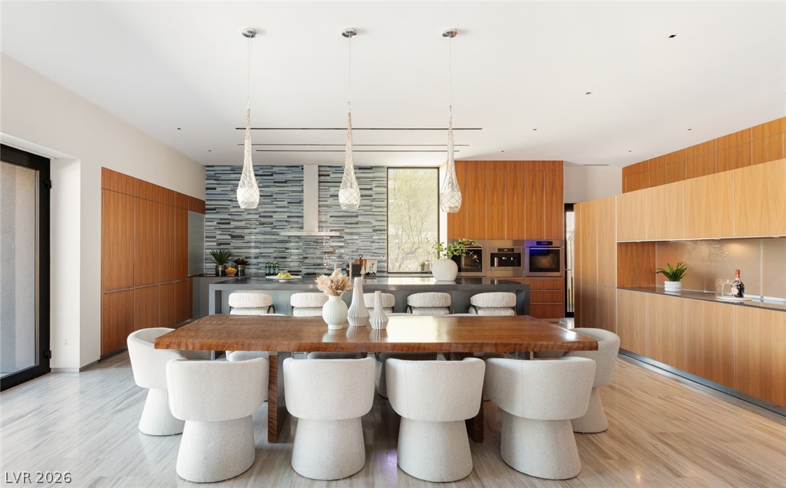 20 Soaring Bird Court