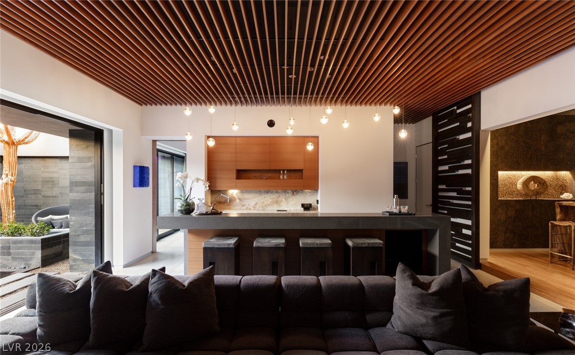 20 Soaring Bird Court