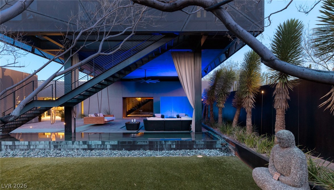 20 Soaring Bird Court