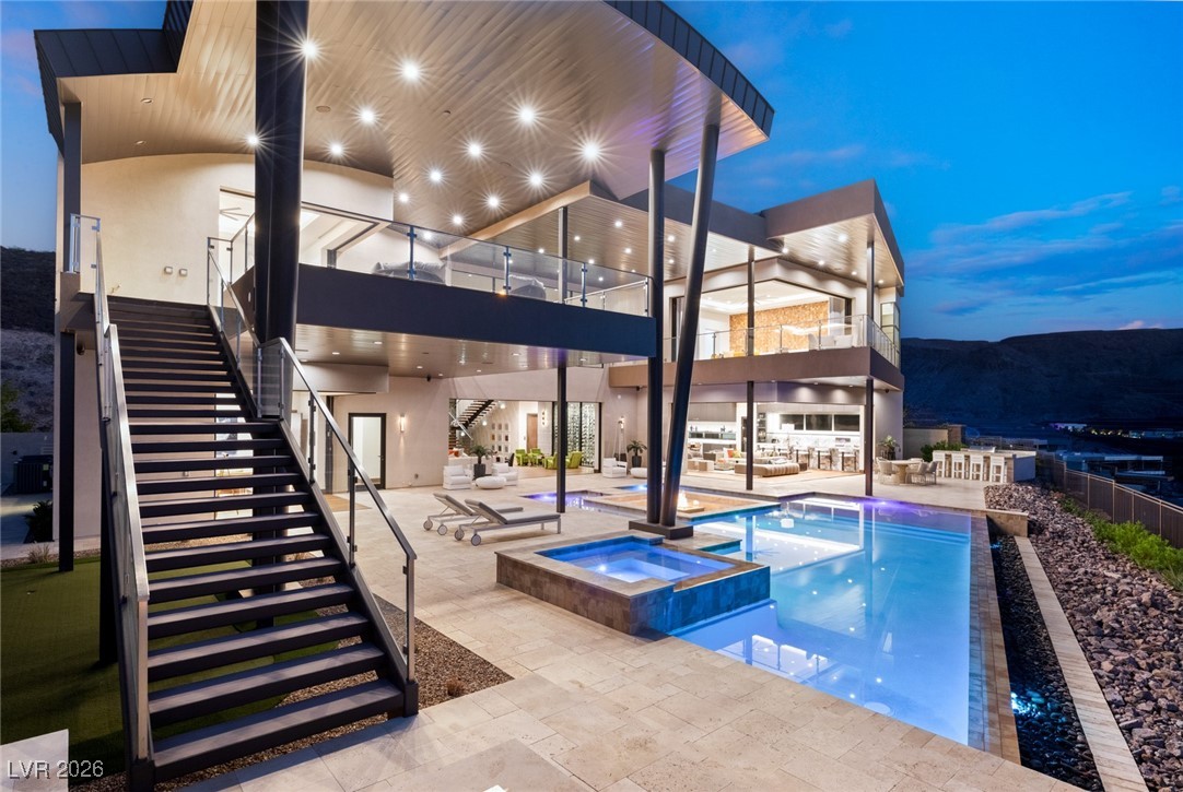 11 Rockstream Drive