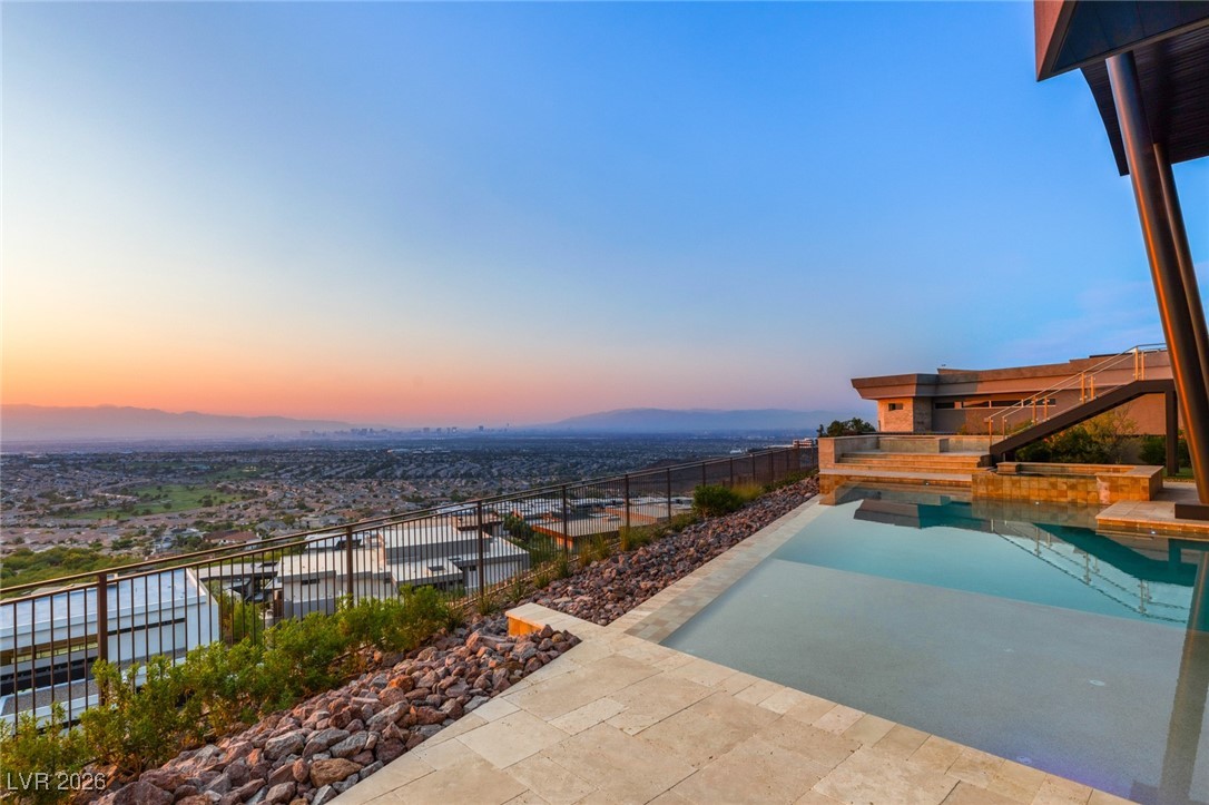 11 Rockstream Drive