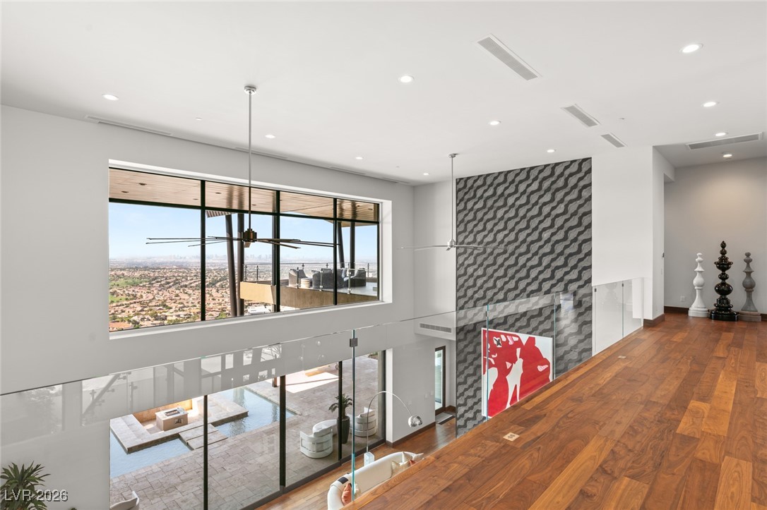 11 Rockstream Drive