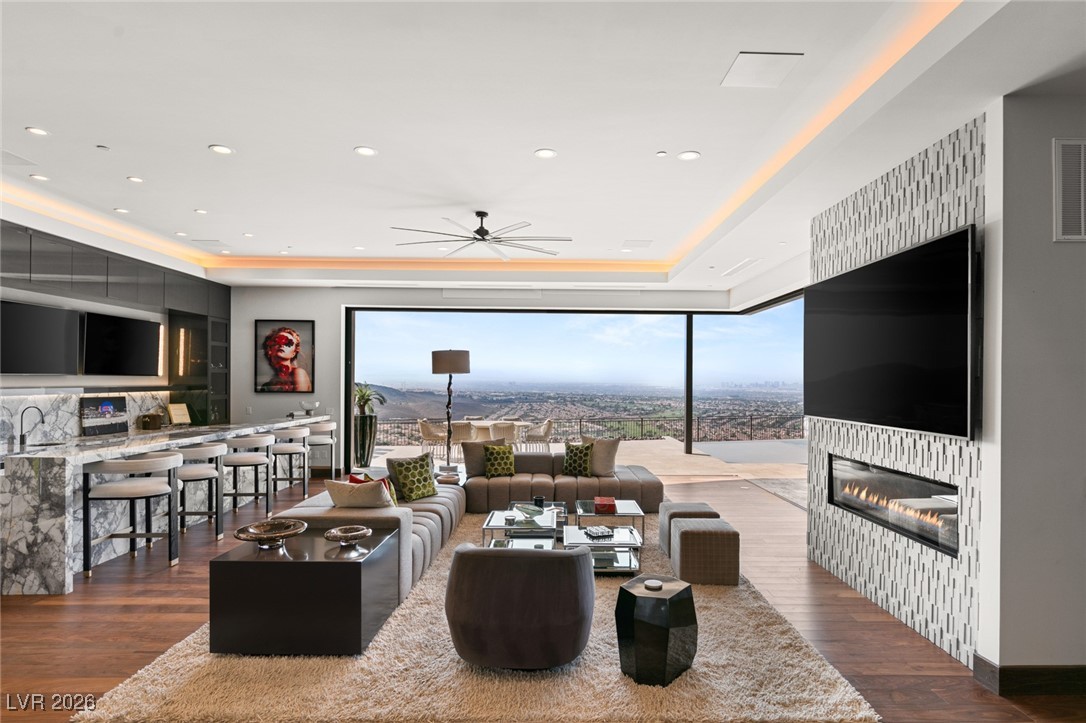 11 Rockstream Drive