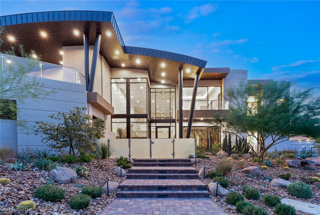 11 Rockstream Drive