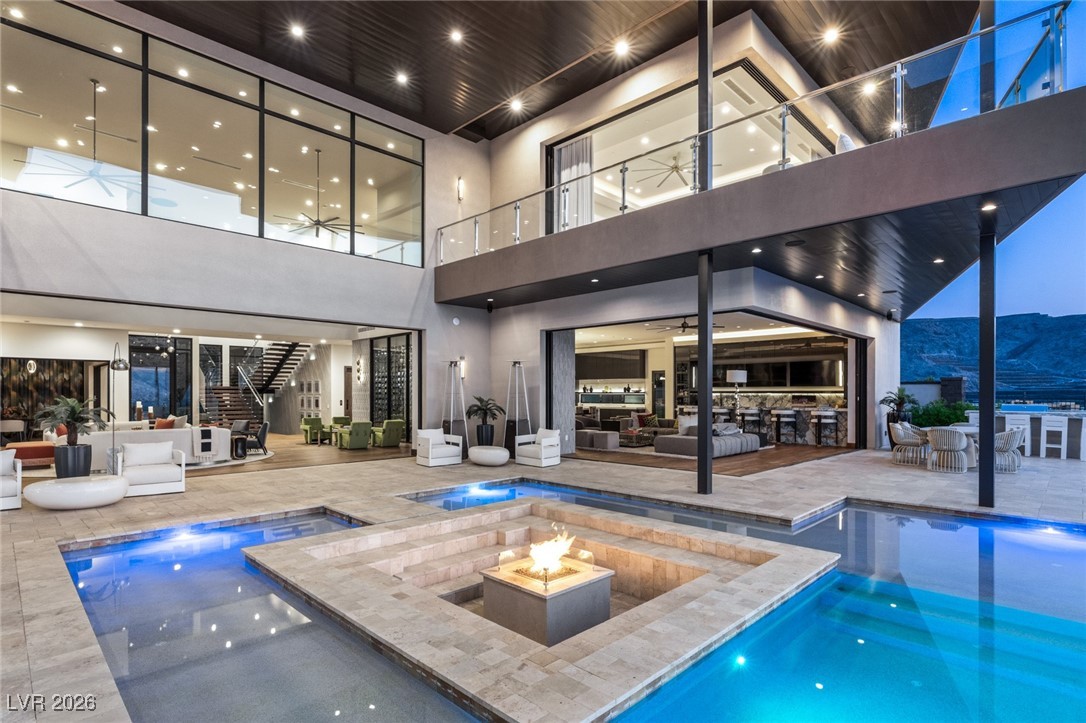11 Rockstream Drive