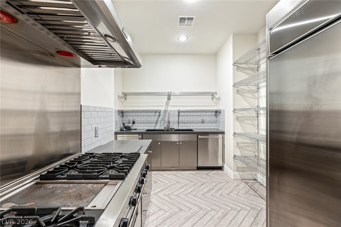 9701 Orient Express Court