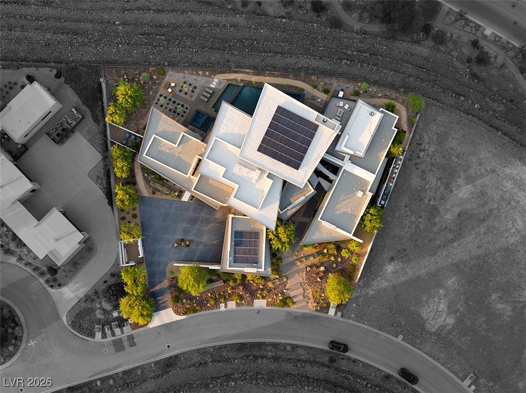 6 Vista Crescent Court
