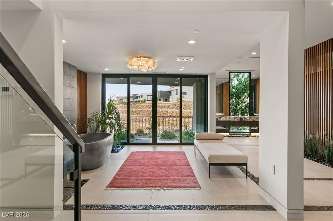 6 Vista Crescent Court
