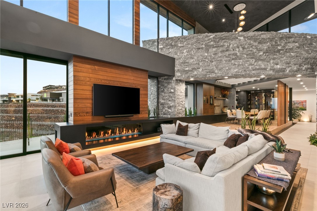 6 Vista Crescent Court