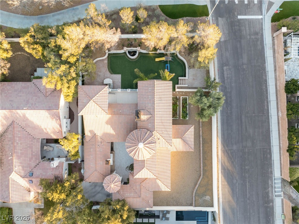 3273 Birchwood Park