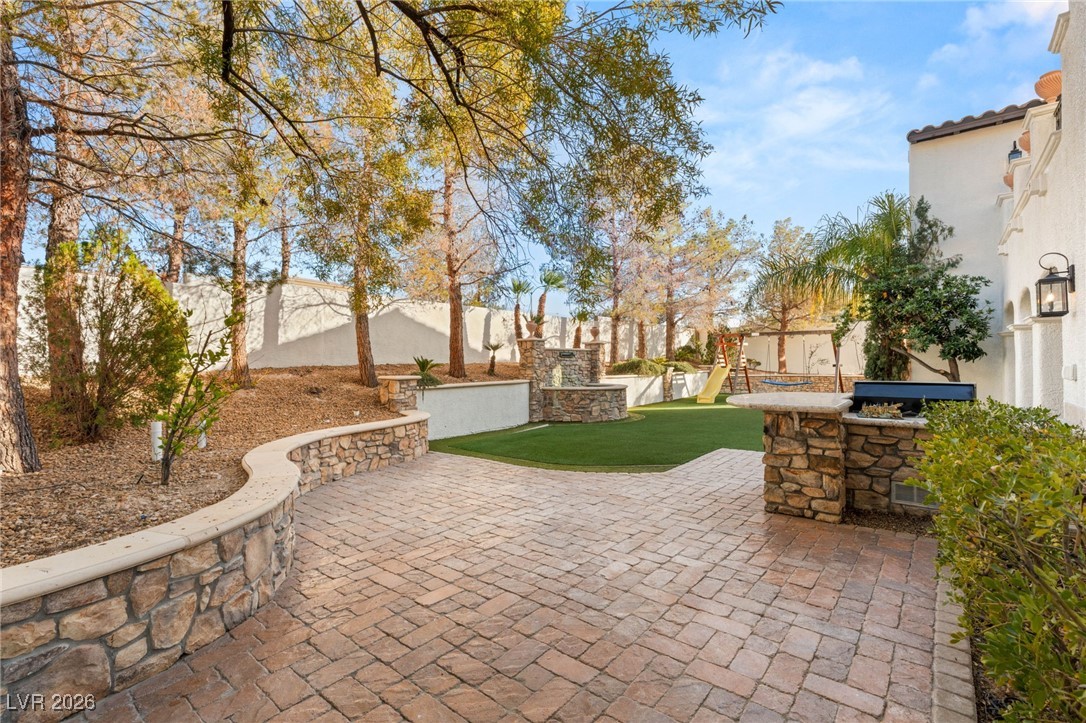 3273 Birchwood Park