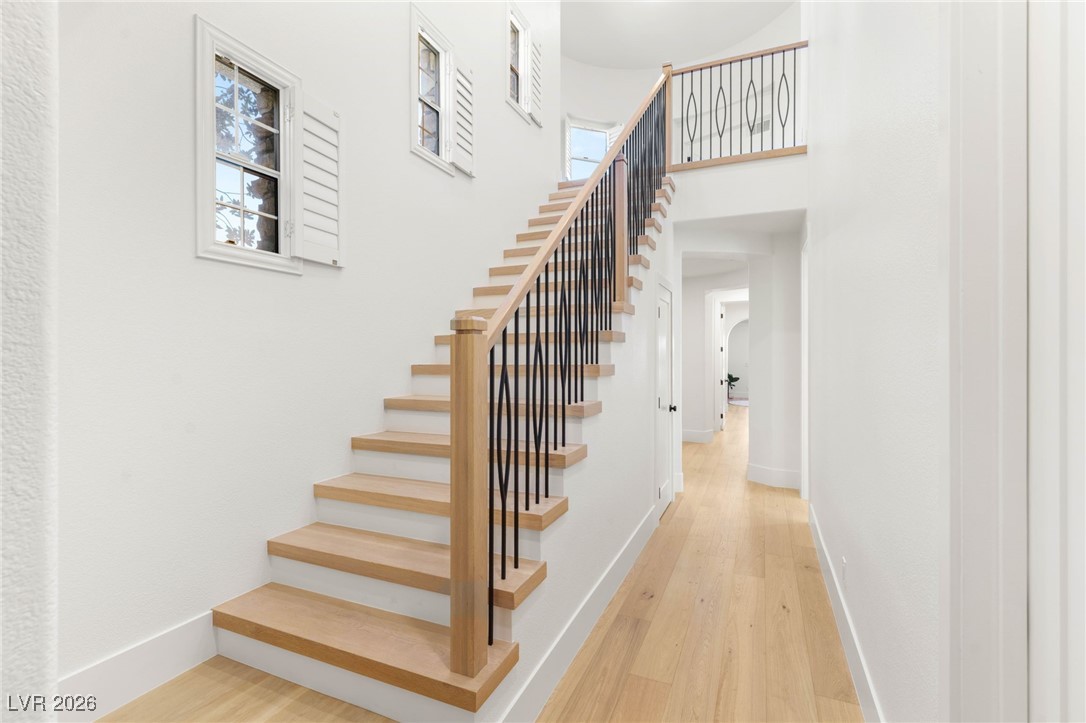3273 Birchwood Park