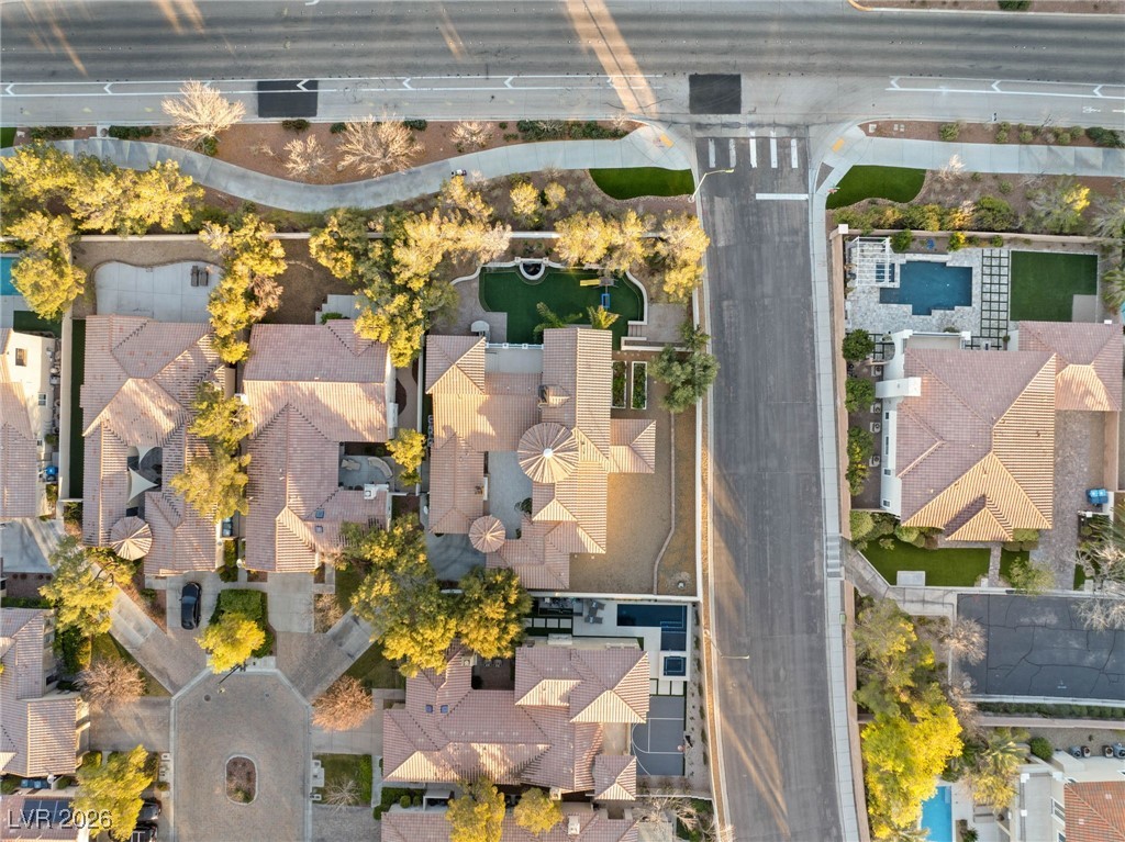 3273 Birchwood Park