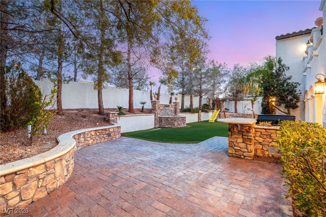 3273 Birchwood Park