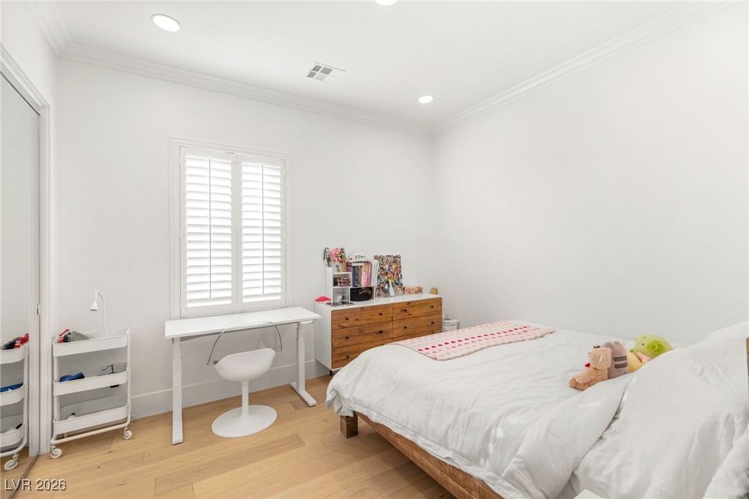 3273 Birchwood Park