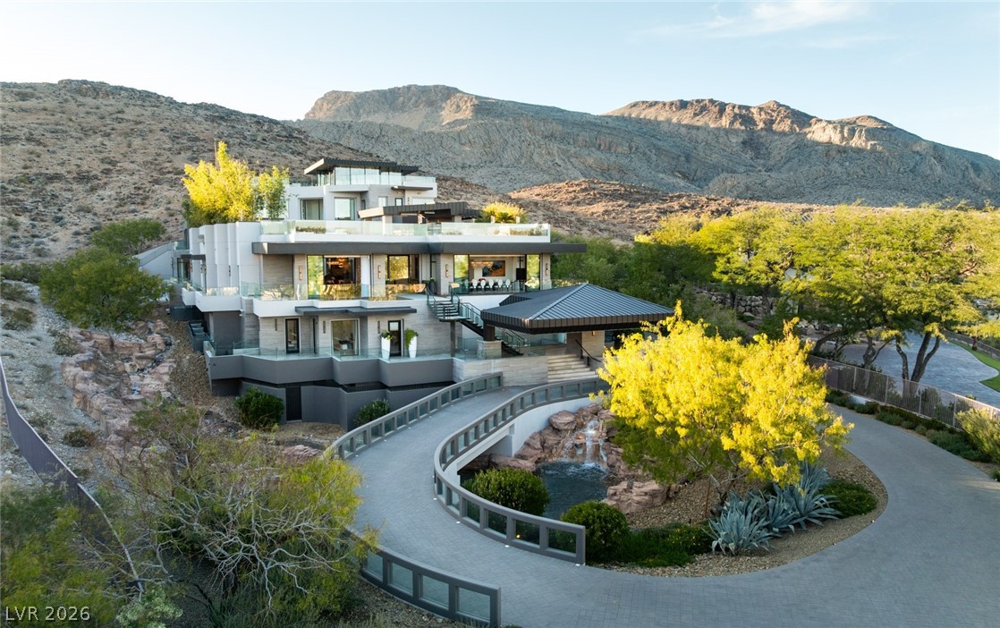 9 ECHO PEAK Lane