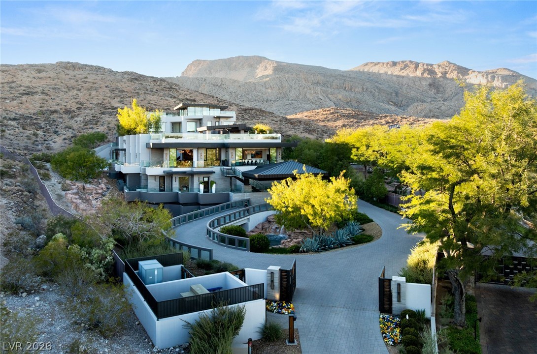 9 ECHO PEAK Lane