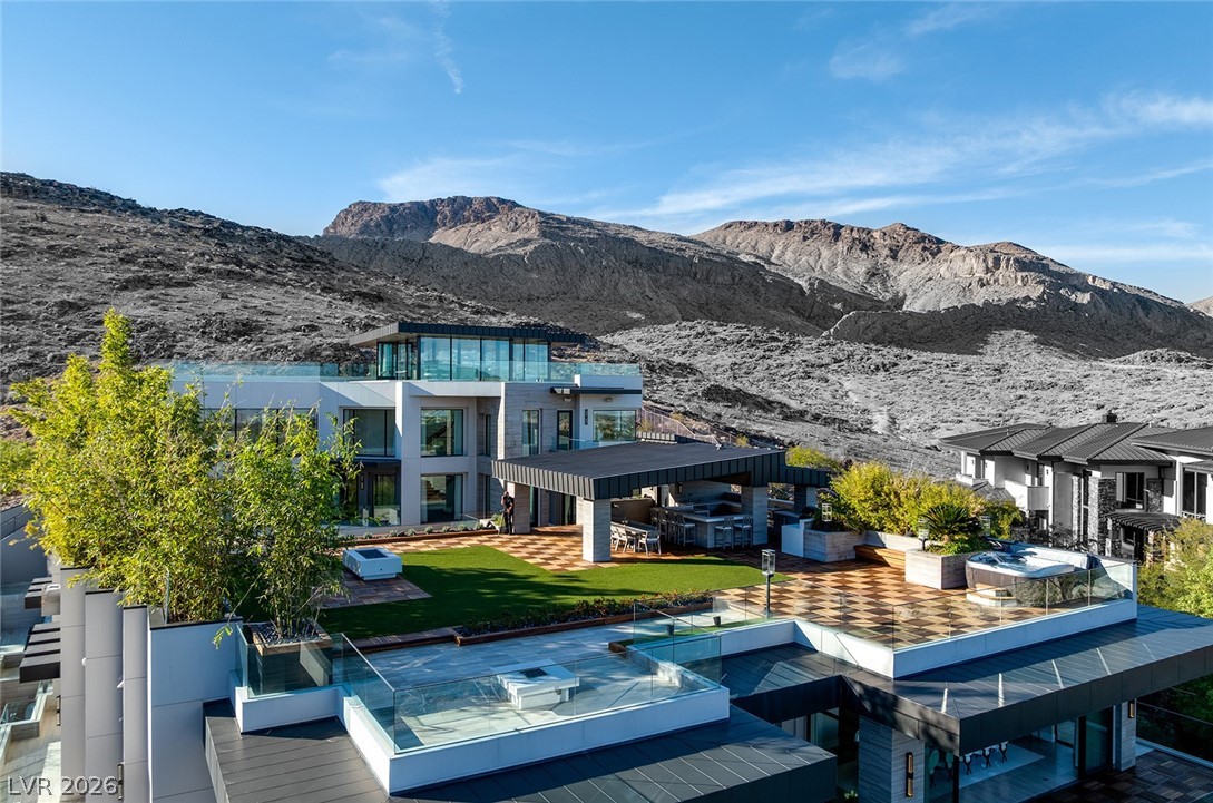 9 ECHO PEAK Lane