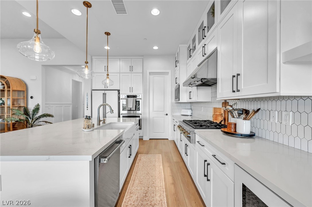 10170 Zeta Tucana Street