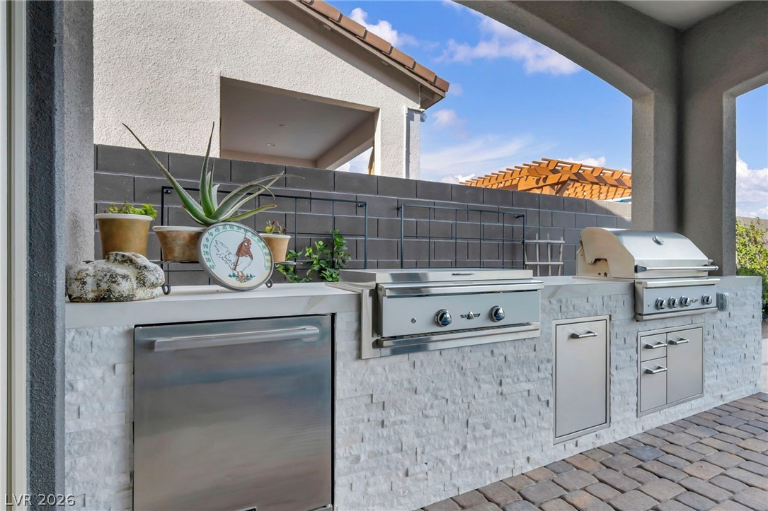 10170 Zeta Tucana Street