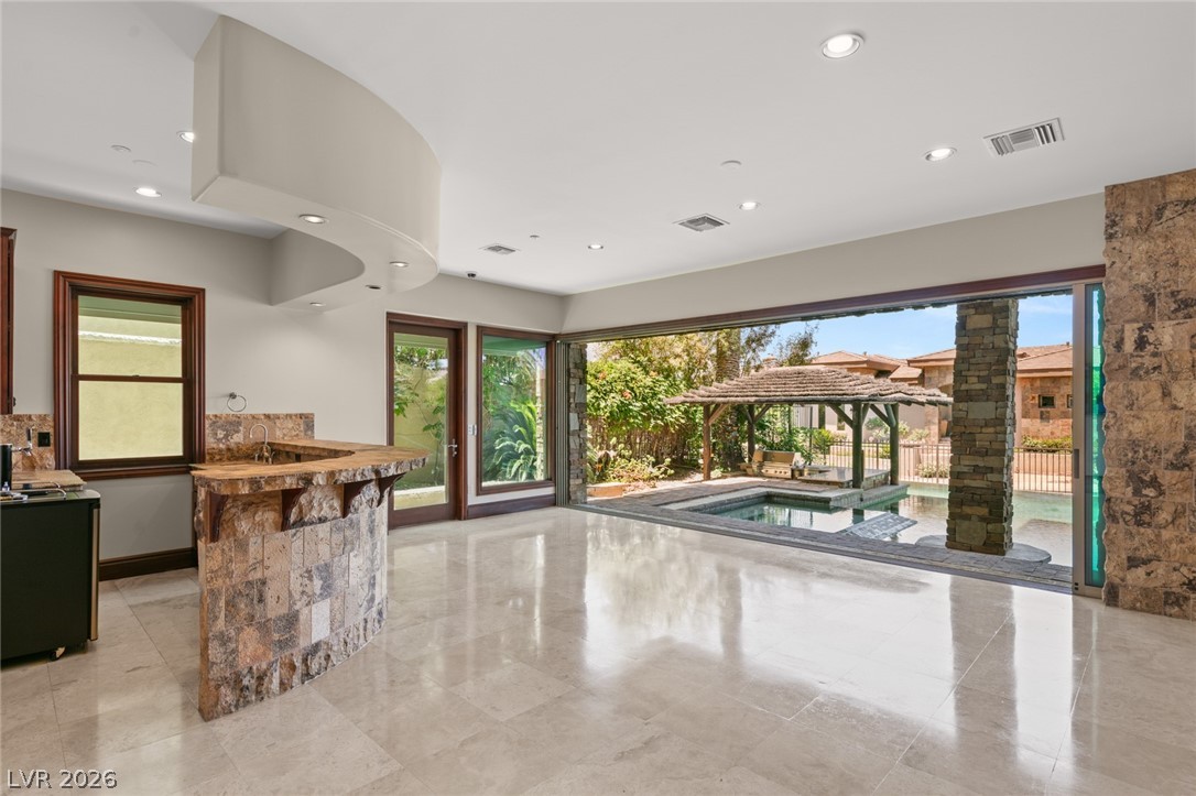 1729 Tangiers Drive