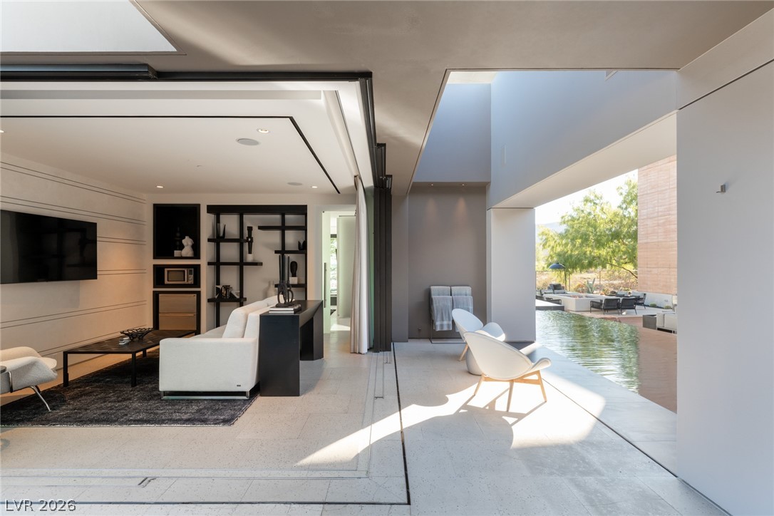 7 SABLE RIDGE Court