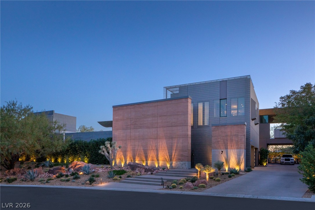 7 SABLE RIDGE Court