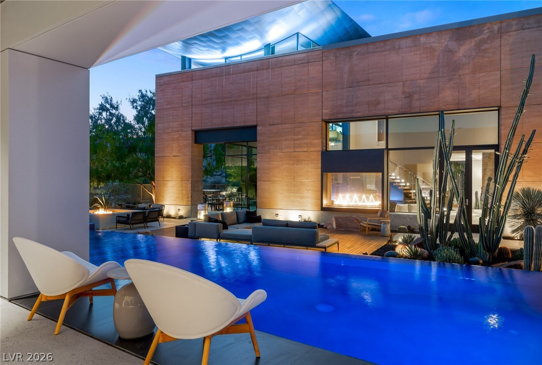 7 SABLE RIDGE Court