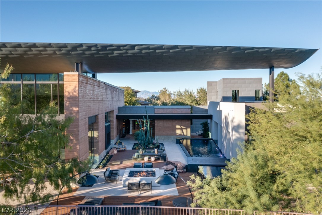 7 SABLE RIDGE Court
