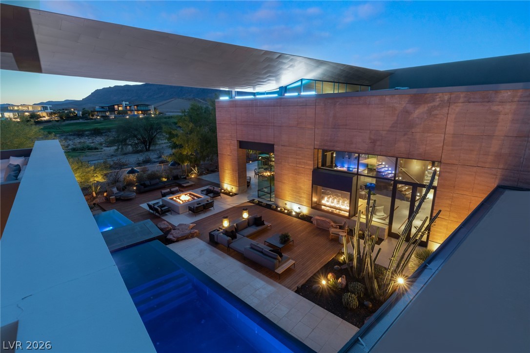 7 SABLE RIDGE Court