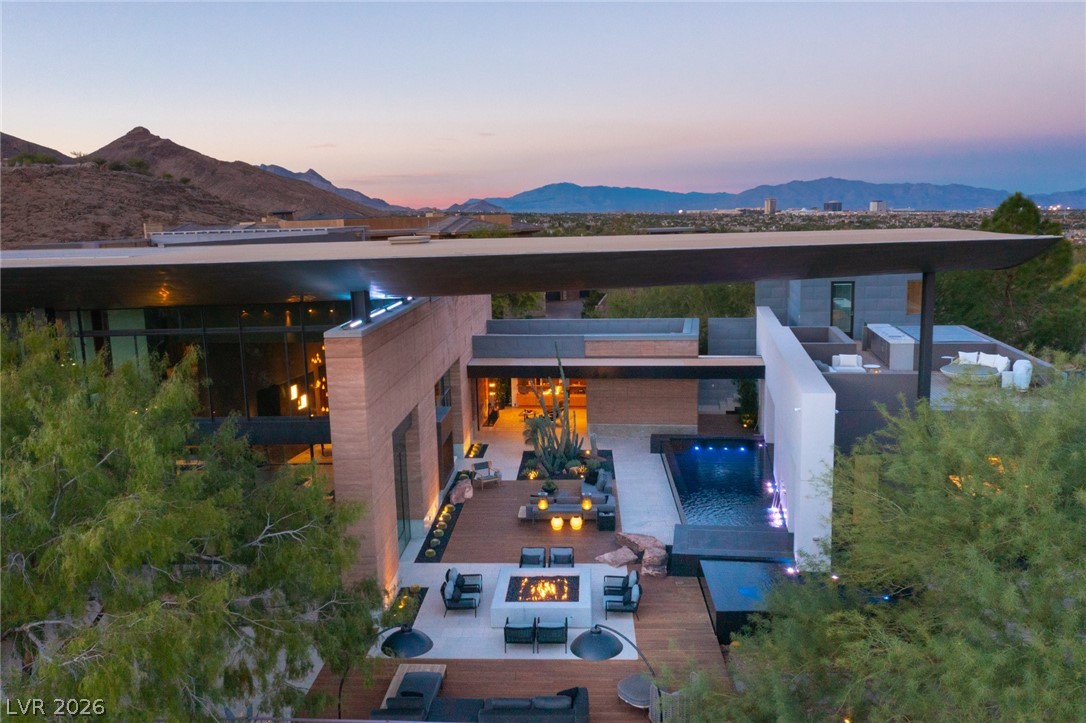 7 SABLE RIDGE Court