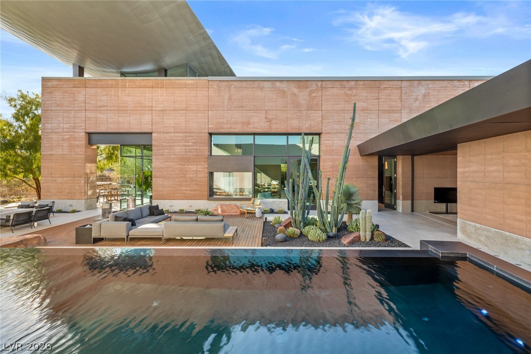 7 SABLE RIDGE Court