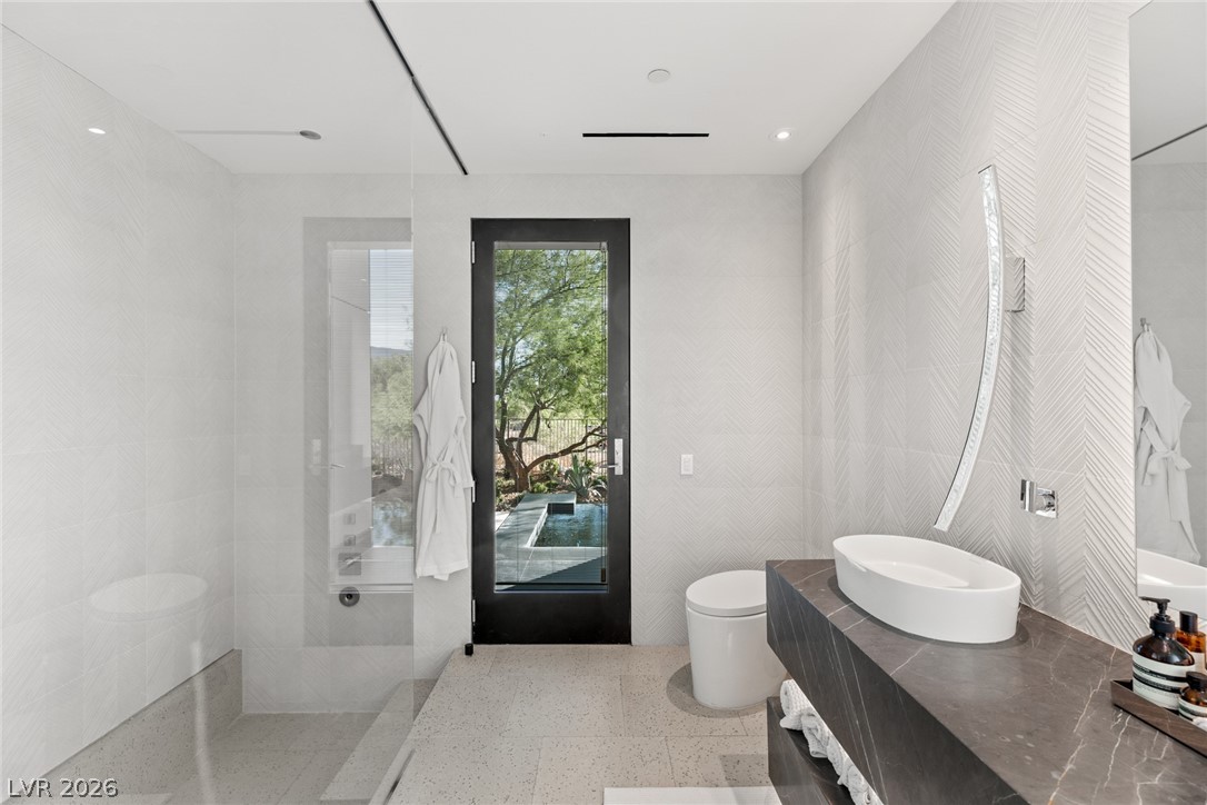 7 SABLE RIDGE Court
