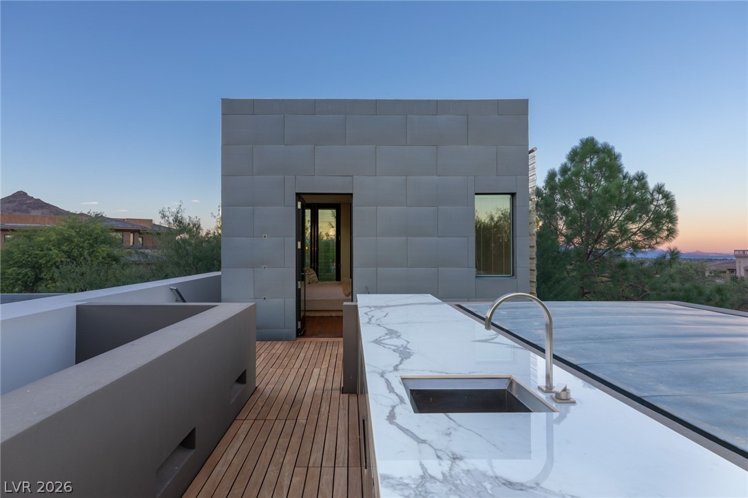 7 SABLE RIDGE Court