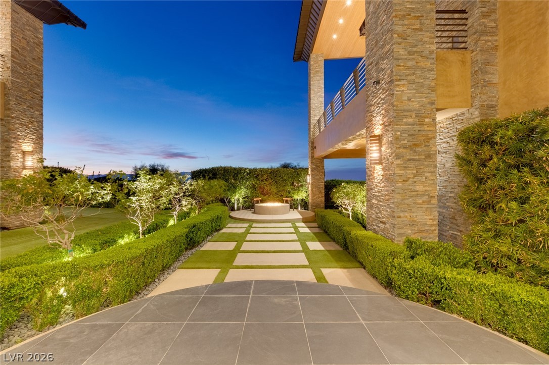 681 Tranquil Rim Court