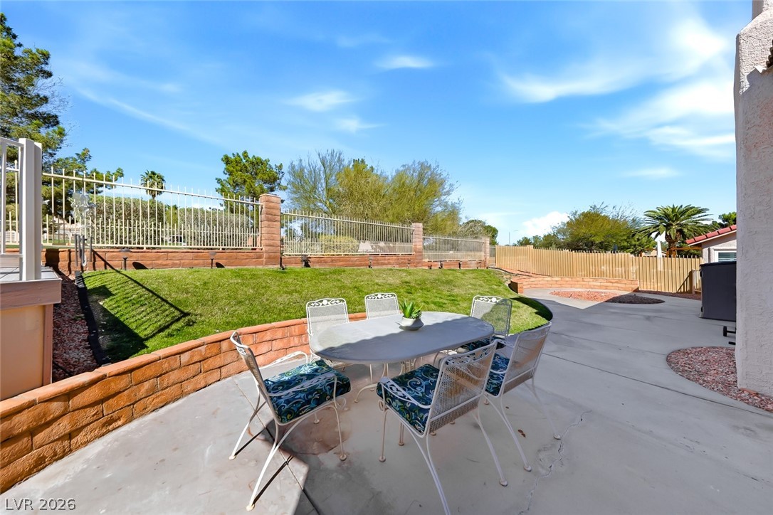 5004 Desert Fir Drive