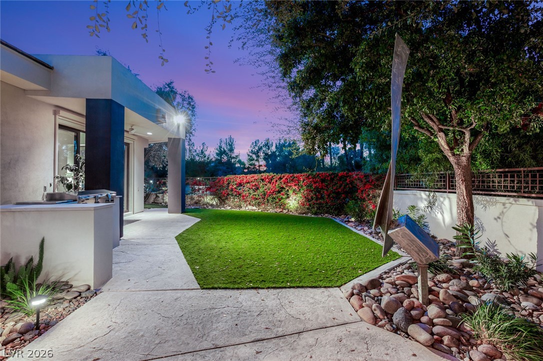 3754 Mesa Linda Drive